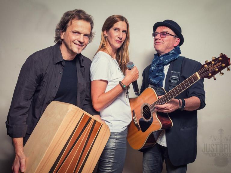 JustBrill!-unplugged mit Holger 96